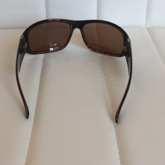 EUC (3) Womens Sunglasses - Picture 9 of 16